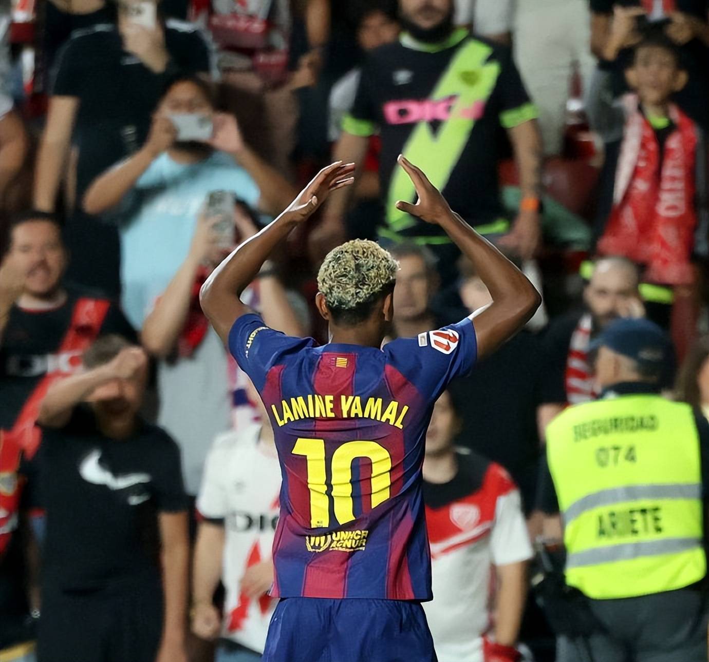 巴列卡诺险胜,取得1比0胜利 巴列卡诺险胜,取得1比0胜利