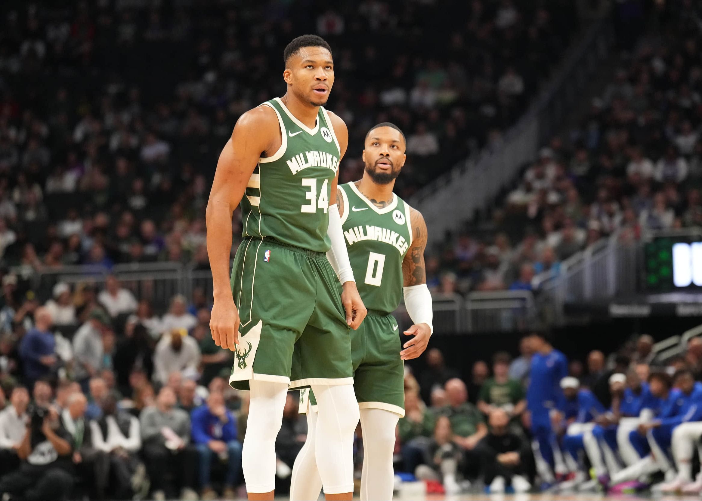 雄鹿奏凯，字母哥狂砍50分