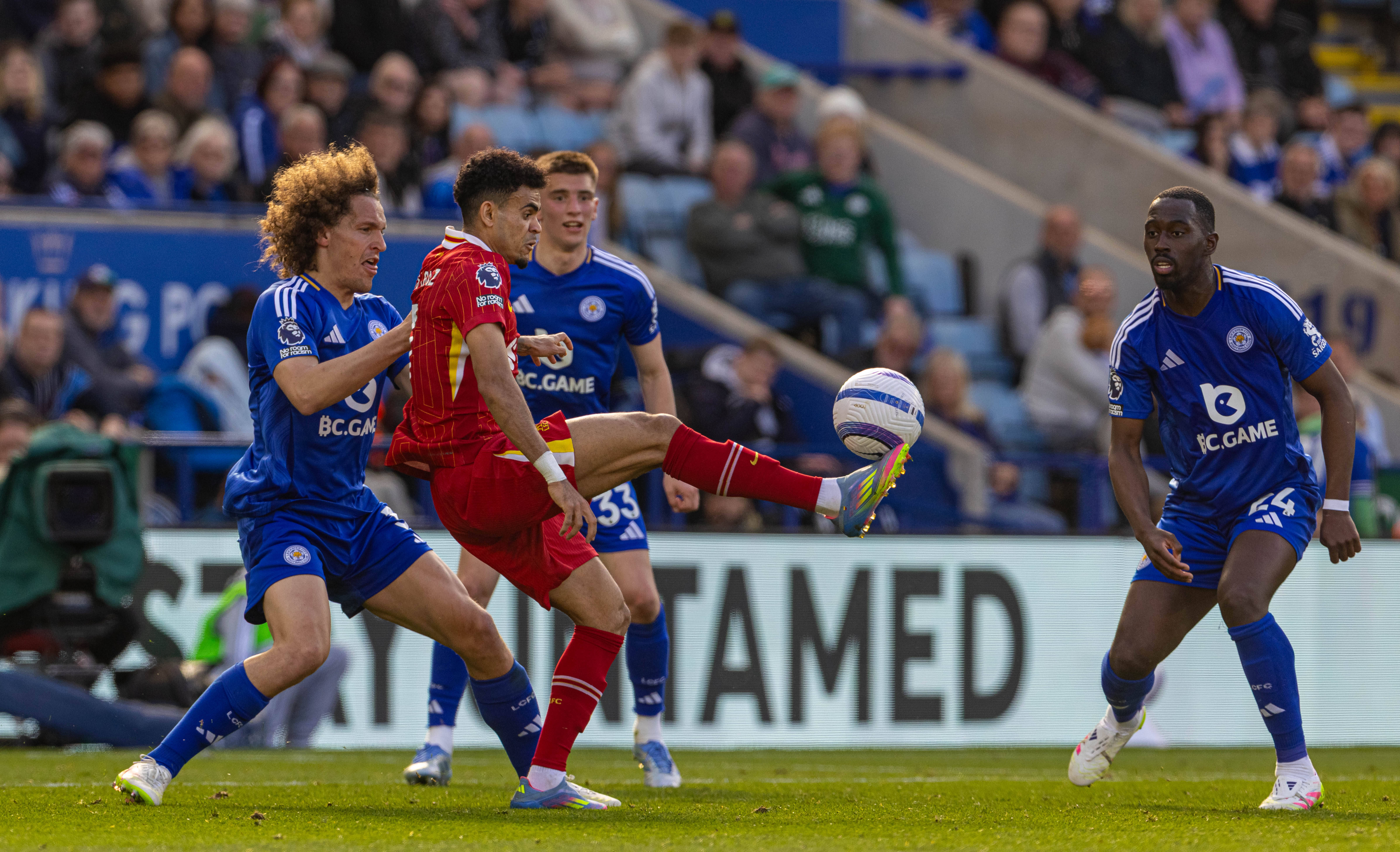 切尔西冲击英超前四苦战不停