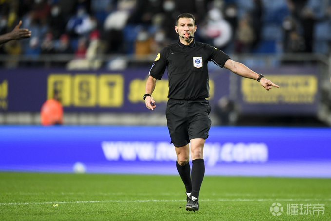 尼姆队员备战,向法甲联赛冠军前进 尼姆队员备战,向法甲联赛冠军前进