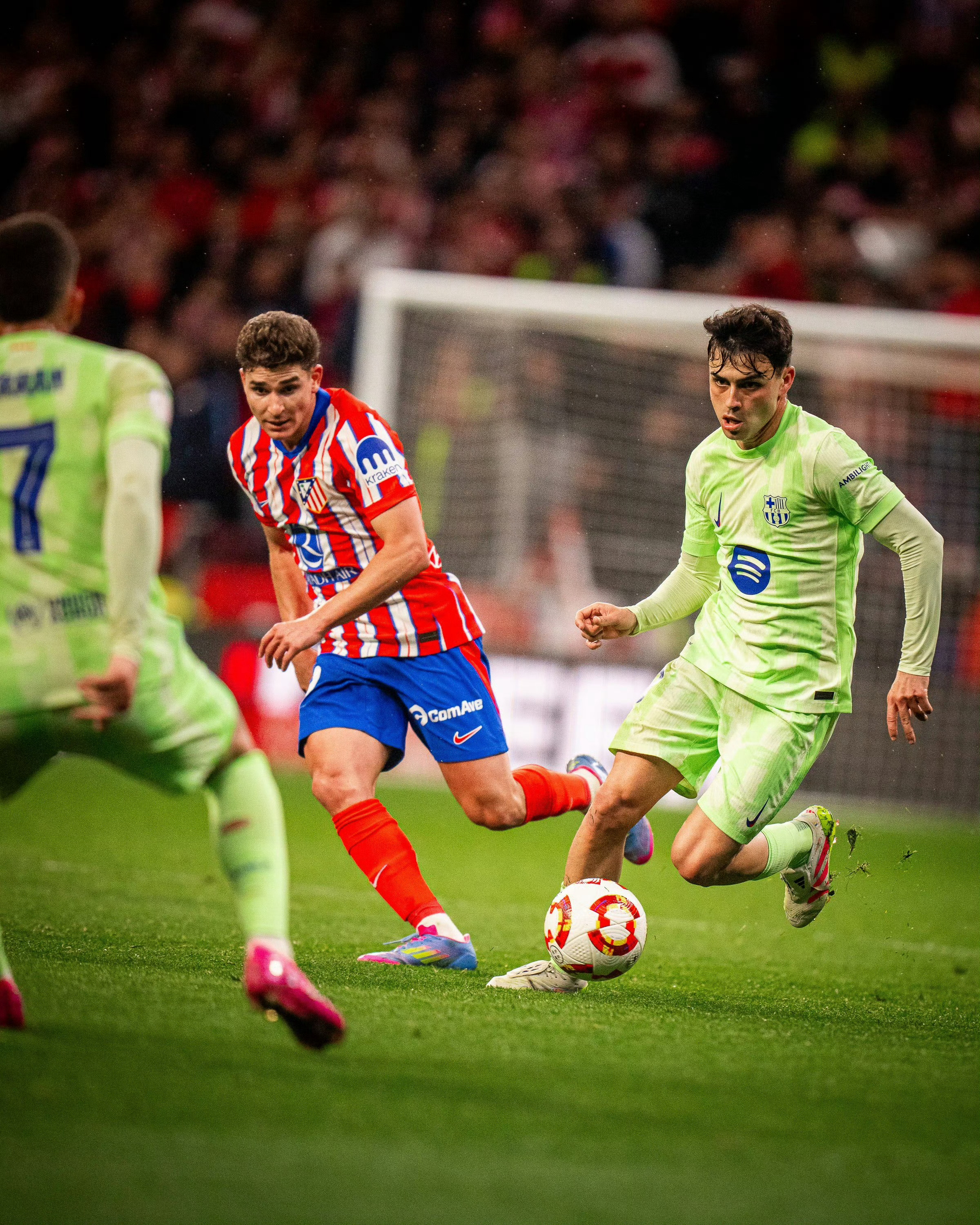 那不勒斯翻盘马德里竞技，阿尔瓦雷斯关键制胜