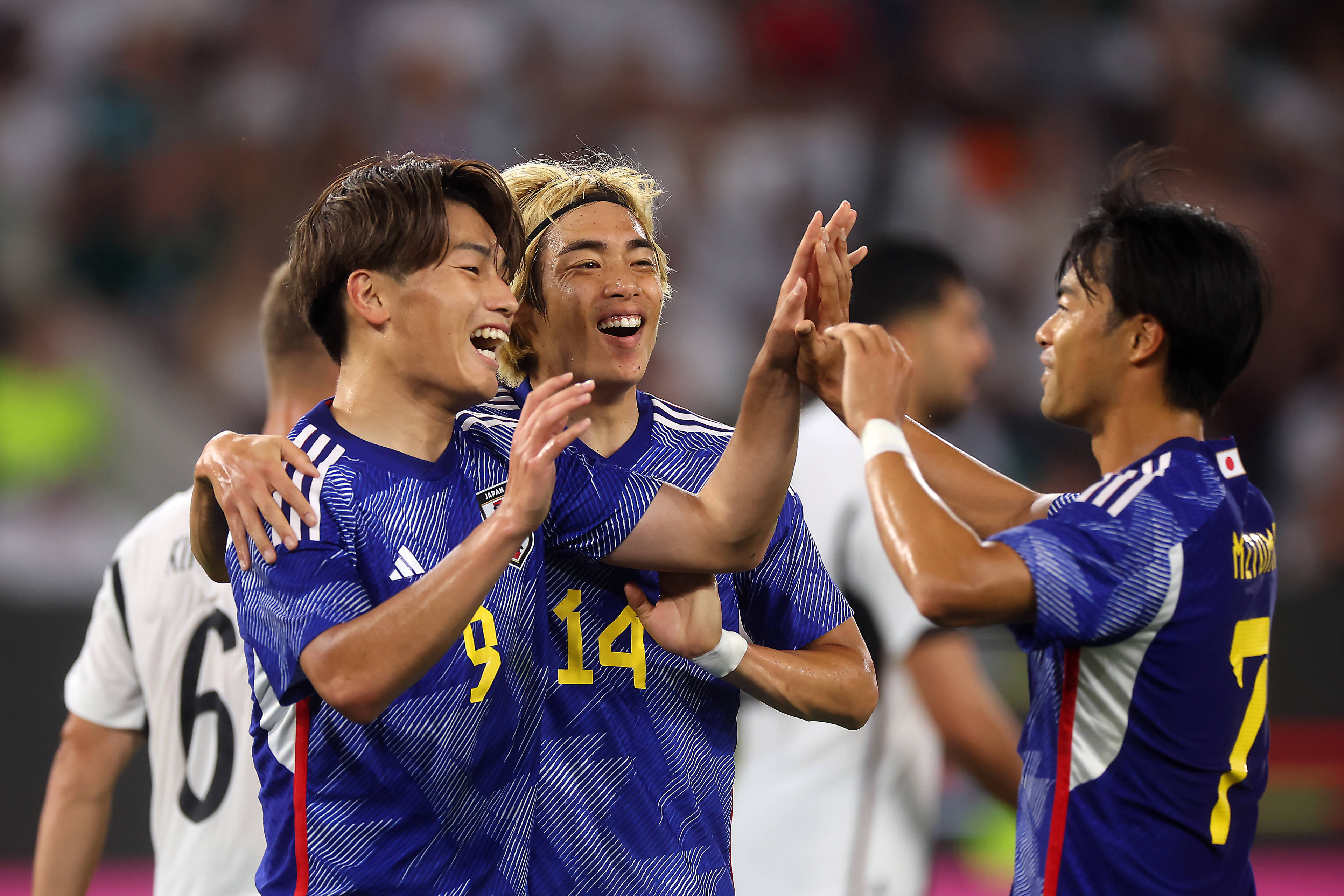 熊猫体育平台-日本选手击败对手夺得射击比赛冠军